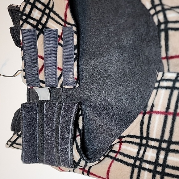 Dog body warmer w/fleece lining for mid-size dogs  NEVER USED - Picture 4 of 5